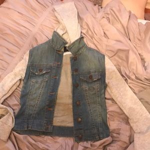 denim jacket with sweatshirt material sleeves